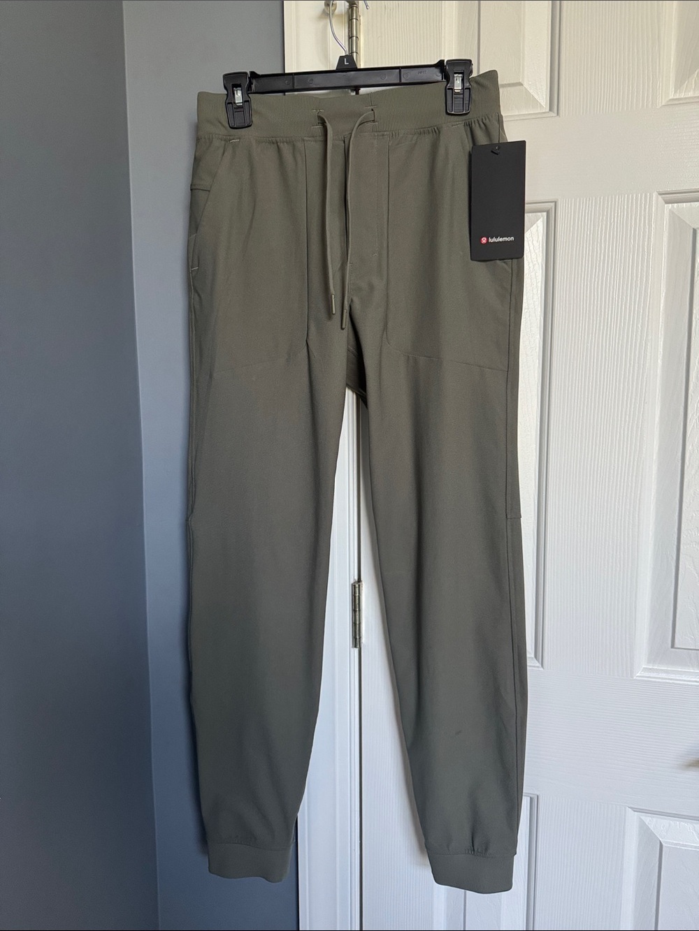 lululemon athletica Men’s Olive Drawstring Joggers